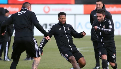 Beşiktaş’ta 4 isim kart sınırında
