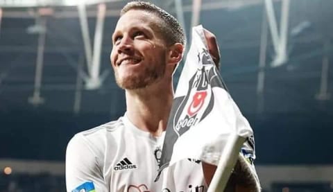 Ada Basınında gündem Weghorst! Burnley taraftarı ikiye bölündü!