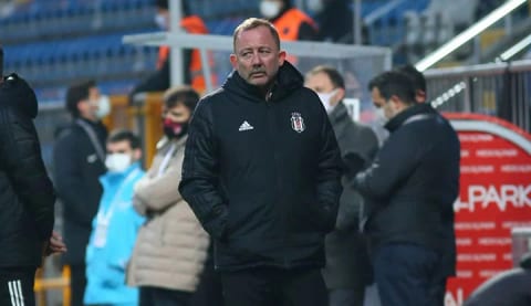"Ahhh Sergen Hocam ahhh! Hep sahip çıktın ama olmuyor, olacağı da yok"