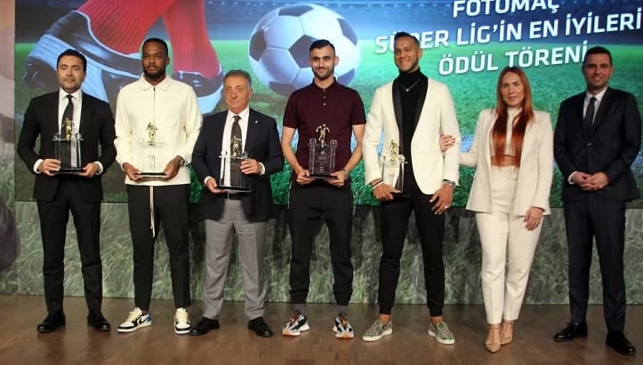 Ahmet Nur Çebi ile Cyle Larin arasında canlı yayında sözleşme konuşması! Çebi, noktayı koydu!