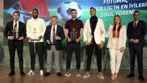 Ahmet Nur Çebi ile Cyle Larin arasında canlı yayında sözleşme konuşması! Çebi, noktayı koydu!
