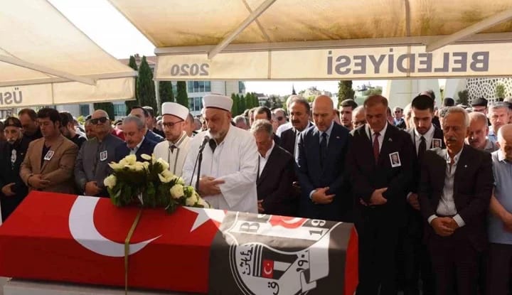 Ahmet Nur Çebi’nin babası Yaşar Kaptan Çebi son yolculuğuna uğurlandı!