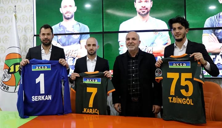 Alanyaspor ile sözleşme uzattı, Beşiktaş sözleri damga vurdu!