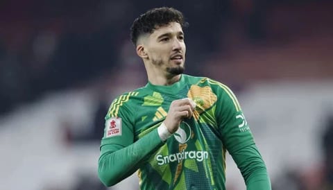 Altay Bayındır için Manchester United’dan yanıt