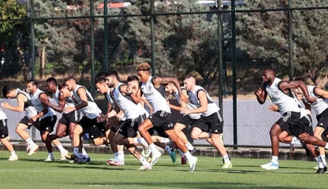 Ante Rebic ilk antrenmanına çıktı!