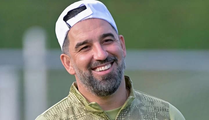 Arda Turan'dan Beşiktaş açıklaması! "Beşiktaş'ı analiz etmeye devam ediyoruz"