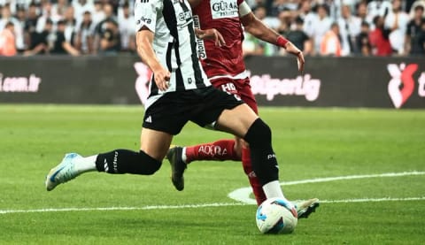 Aston Villa, Beşiktaşlı oyuncuya talip oldu!