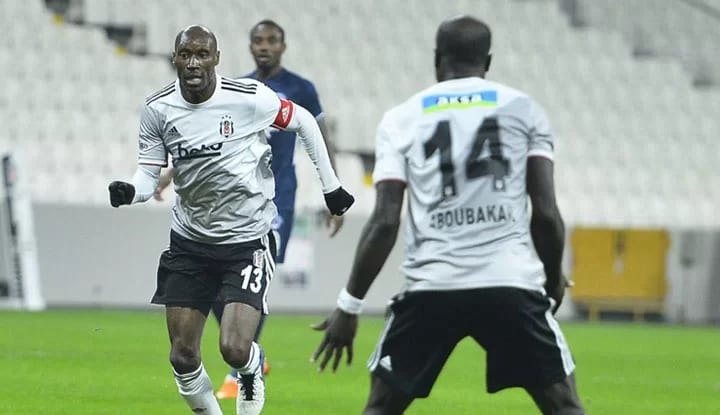 Atiba kalplere imza atıyor!