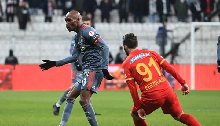Atiba, maç sonu üzüntüsünü anlattı