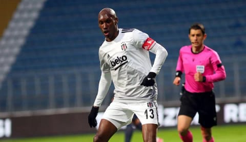 Atiba, maçta yaşadıkları sorunları açıkladı!