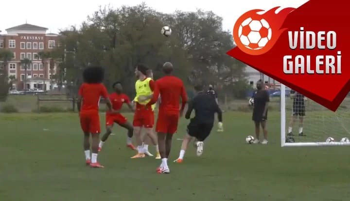 Atiba'dan Alphonso Davies'e enfes asist! Antrenmana damga vurdu! İşte o görüntüler...