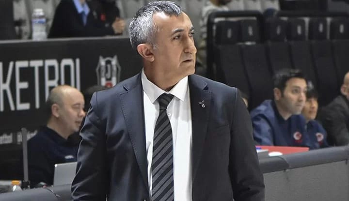 Aziz Akkaya'dan açıklamalar! "Oyuncularımı kutluyorum"
