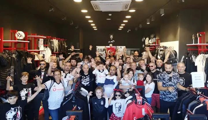 Beşiktaş'ta forma satışlarında dev rakam!