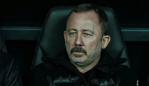 "Bu takımın yeni sol beki olabilirsin"