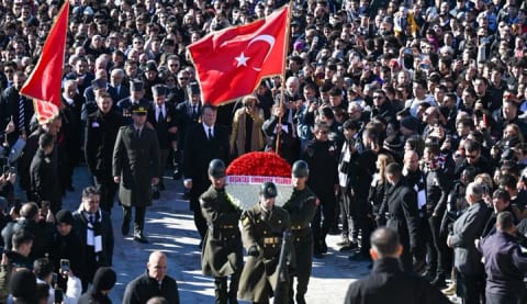 Başkan Hasan Arat ve Beşiktaşlı Yöneticiler, Anıtkabir'i ziyaret etti!