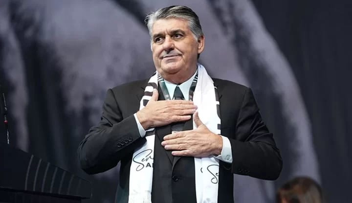 Başkan Serdal Adalı’dan Dušan Alimpijević müjdesi! Sözleşmesi uzatıldı!
