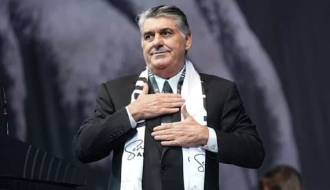 Başkan Serdal Adalı’dan Dušan Alimpijević müjdesi! Sözleşmesi uzatıldı!