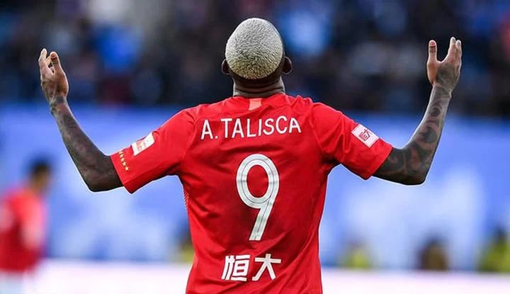 Benfica'ya şok! Polis, Talisca transferi belgelerine el koydu!