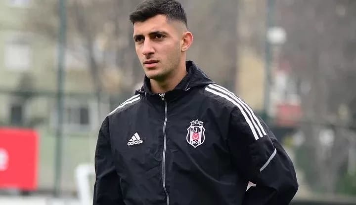 Beşiktaş 18’lik cevherini Galatasaray’a kaptırabilir!