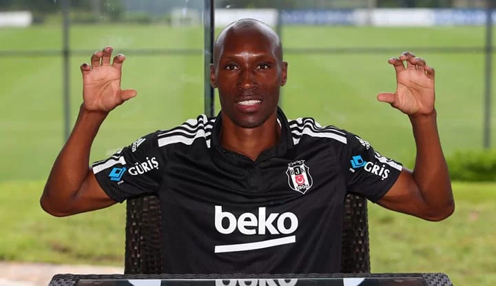 Beşiktaş, 4 imzayı birden resmen açıkladı! İşte sözleşme yılları...