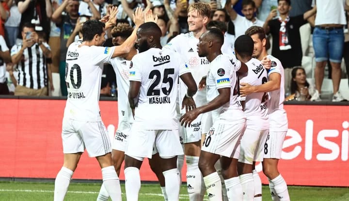 Beşiktaş, 3 puanı 4 golle aldı!