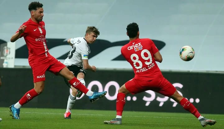 Beşiktaş, Antalyaspor karşısında mağlup