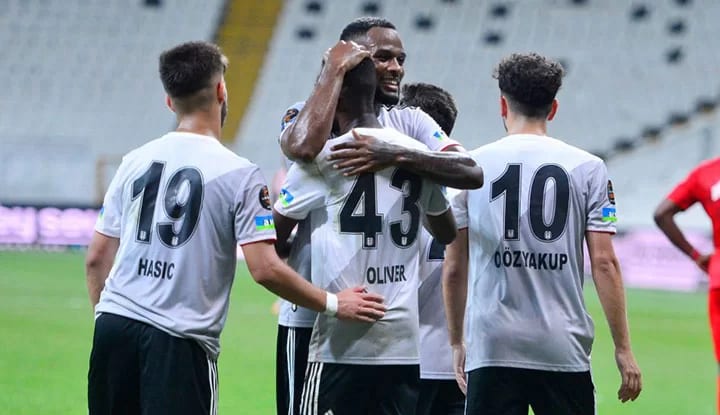 Beşiktaş-Antalyaspor maçının adamı seçildi! İşte o isim...