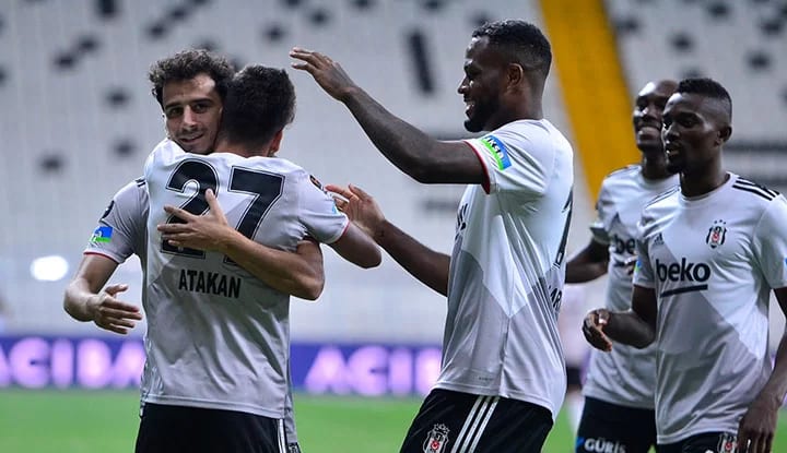 Beşiktaş, Antalyaspor'u 3 golle geçti!