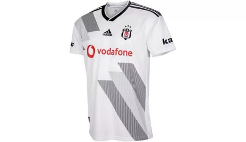 Beşiktaş, bu sezon kaç bin forma satışı yaptı? İşte rakam...