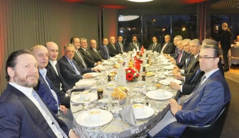 Beşiktaş camiası iftarda buluştu
