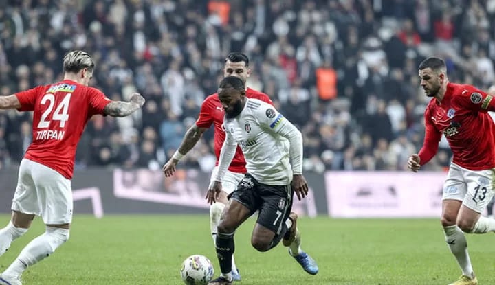 Beşiktaş, deplasmanda Kasımpaşa ile karşılaşıyor! İşte muhtemel 11'ler...