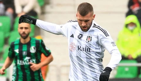 Beşiktaş deplasmanda Sakaryaspor'u mağlup etti!