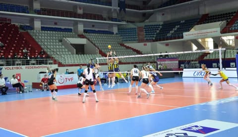 Beşiktaş, derbide mağlup