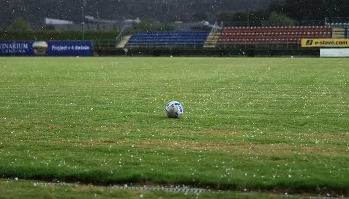 Beşiktaş - Dinamo Zagreb maçı iptal edildi!