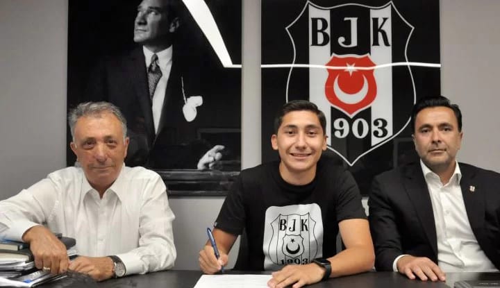 Beşiktaş, Emirhan İlkhan ile sözleşme yeniledi!