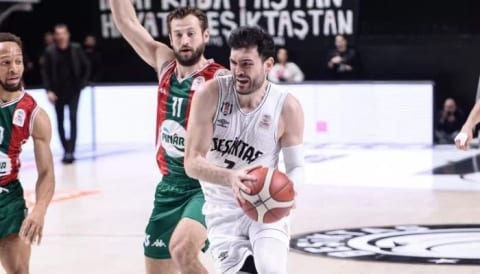Beşiktaş Emlakjet evinde kazanmaya devam ediyor!