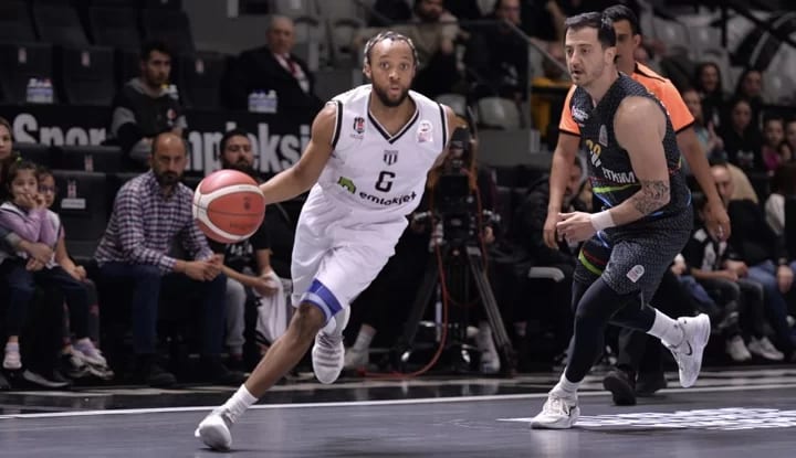 Beşiktaş Emlakjet kendi evinde mağlup!