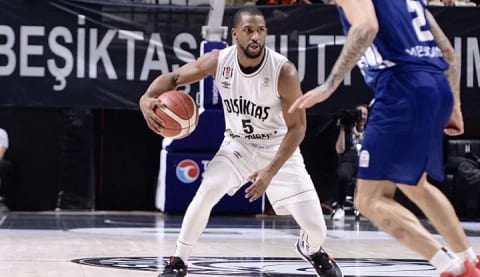 Beşiktaş Emlakjet kendi evinde namağlup yoluna devam ediyor!