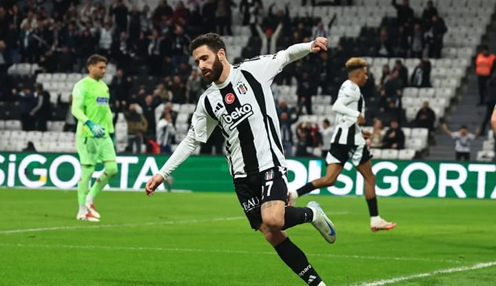 Beşiktaş evinde kayıp!