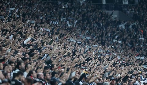 Beşiktaş-Fenerbahçe derbisi kapalı gişe!