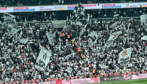 Beşiktaş - Fenerbahçe derbisinde 22 taraftara men!