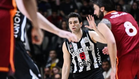 Beşiktaş GAİN derbide mağlup oldu!