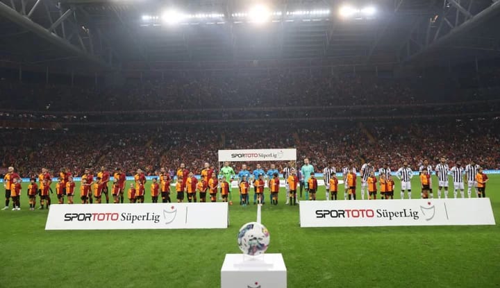 Beşiktaş, Galatasaray'a deplasmanda mağlup oldu!