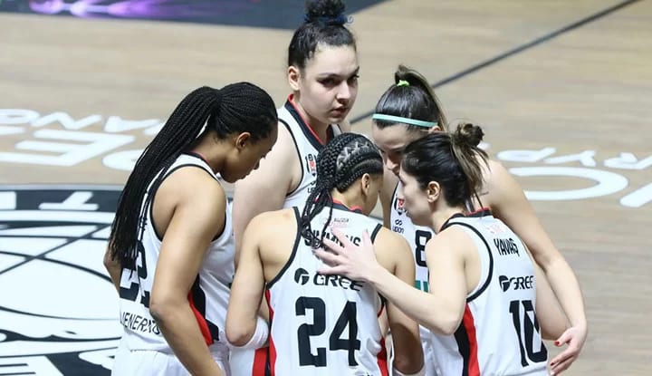 Beşiktaş HDI Sigorta, UMF Yapı İzmit Belediyespor'u uzatmalarda mağlup etti