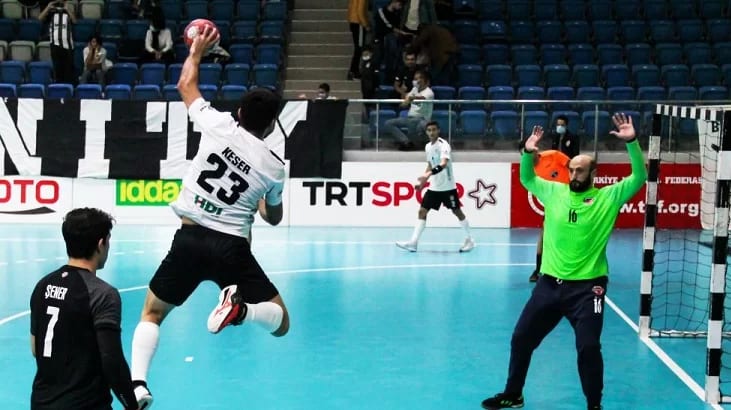 Beşiktaş Hentbol Takımı, Spor Toto SK deplasmanında tek farkla galip