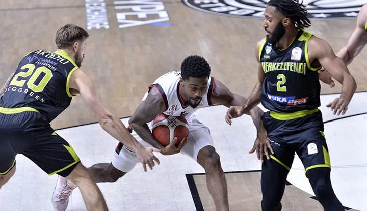 Beşiktaş Icrypex, Yukatel Merkezefendi Belediyesi Basket’i mağlup etti