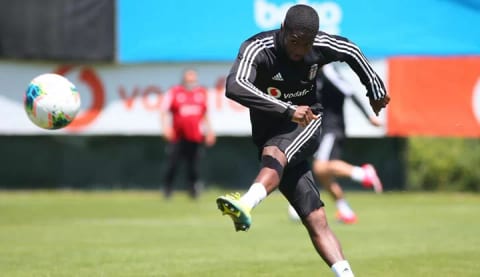 Beşiktaş ile yolları ayrılan Diaby, transferde 1 numaralı hedef oldu!