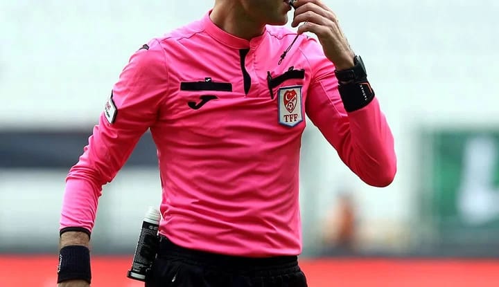 Beşiktaş-İstanbulspor maçını yönetecek hakem belli oldu!