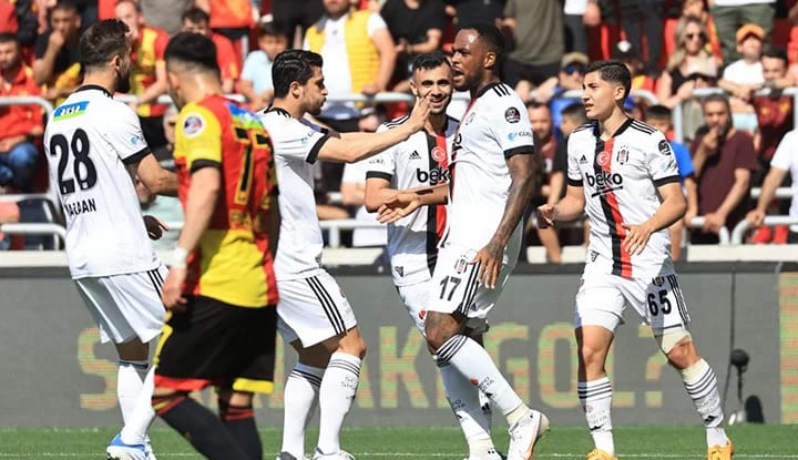 Beşiktaş, İzmir'de 9 kişiyle galip