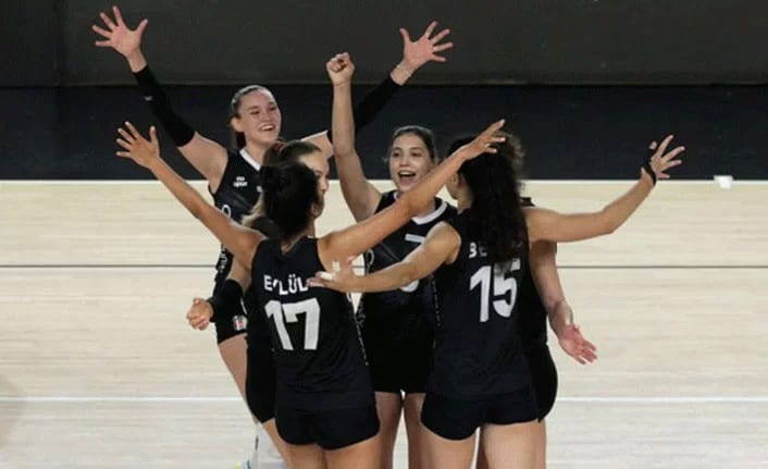 Beşiktaş Kadın Voleybol Takımı, Çanakkale deplasmanında galip